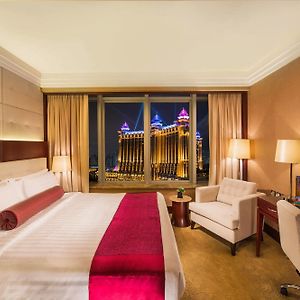 Broadway King Room River View
